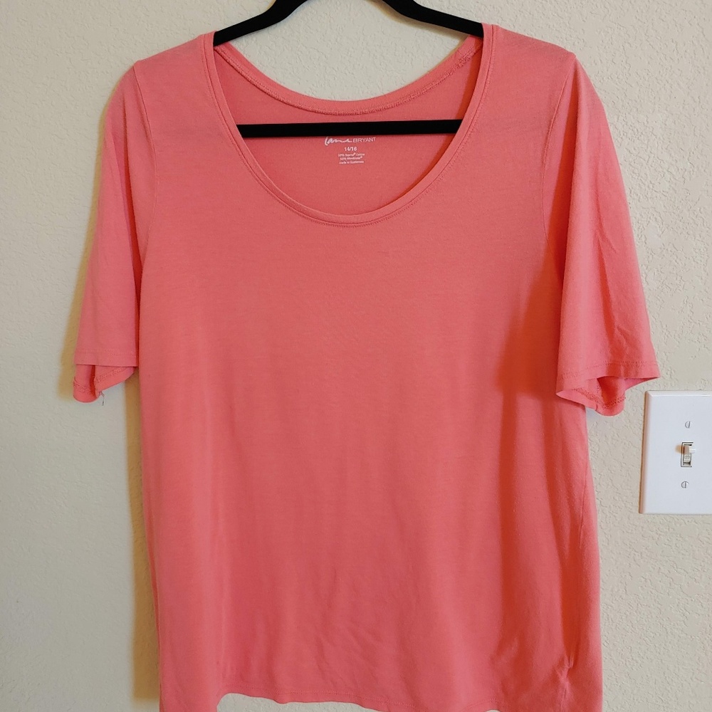 Pink t-shirt